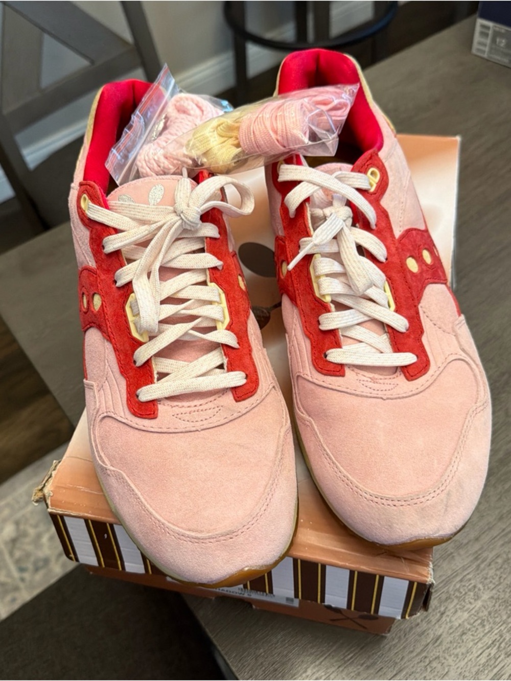 Men's Saucony G9 Shadow 6
Scoops Pack Vanilla Strawberry